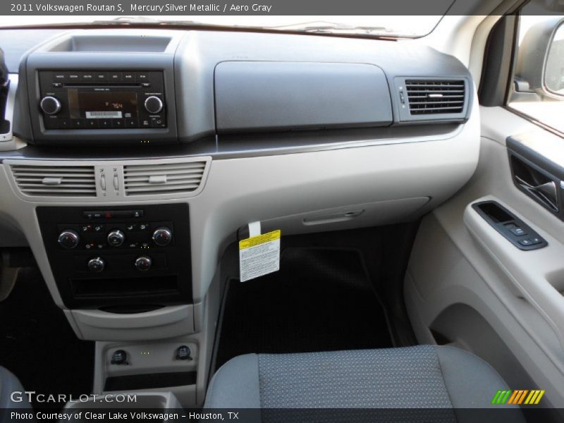 Mercury Silver Metallic / Aero Gray 2011 Volkswagen Routan S