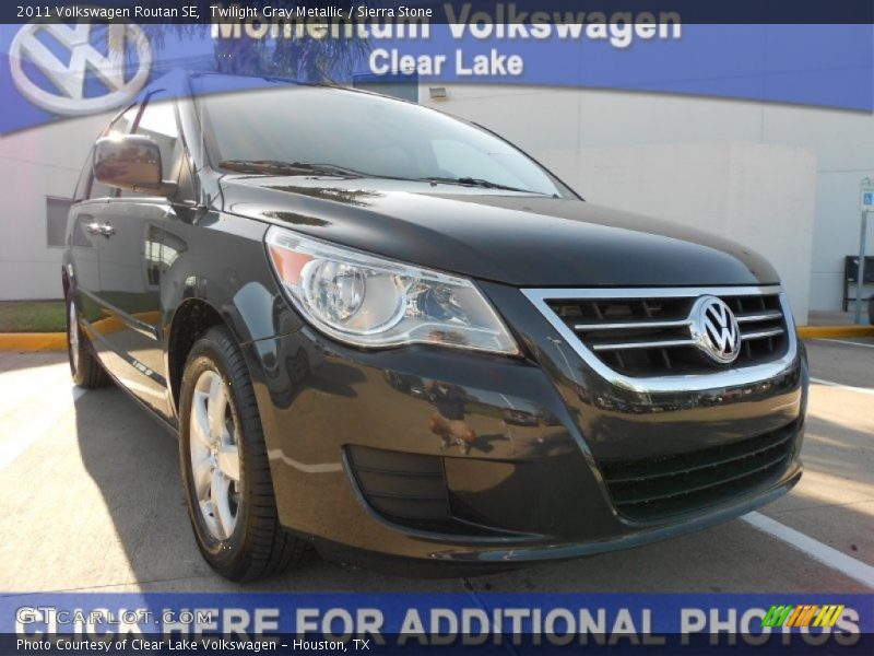 Twilight Gray Metallic / Sierra Stone 2011 Volkswagen Routan SE