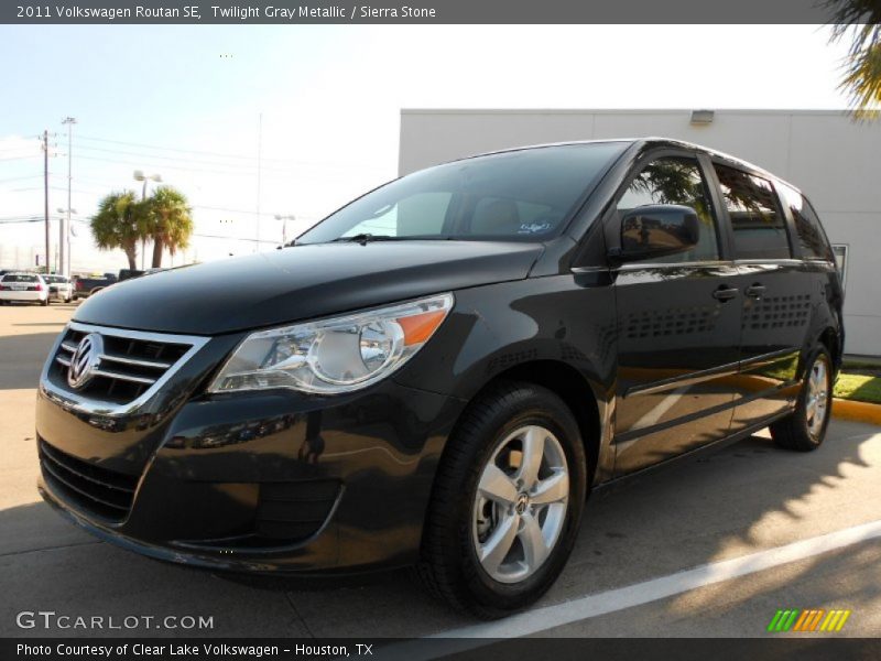 Twilight Gray Metallic / Sierra Stone 2011 Volkswagen Routan SE