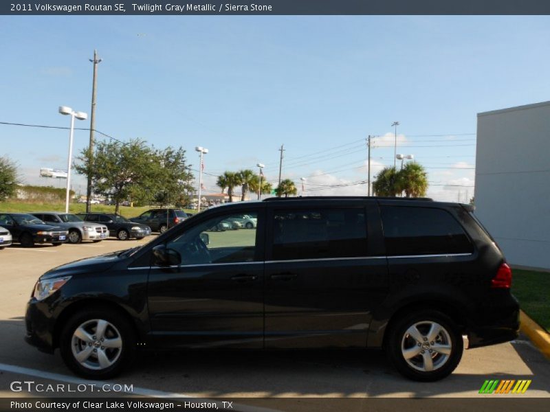Twilight Gray Metallic / Sierra Stone 2011 Volkswagen Routan SE
