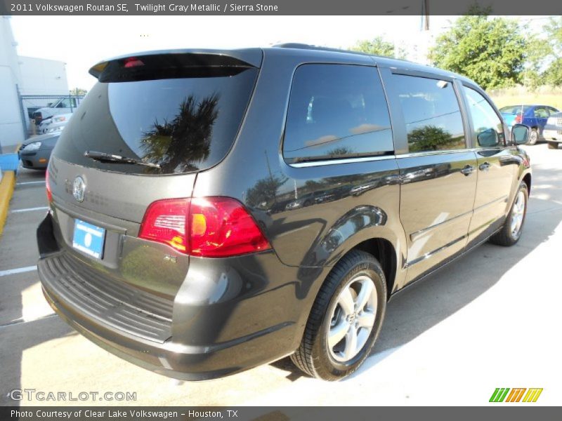 Twilight Gray Metallic / Sierra Stone 2011 Volkswagen Routan SE