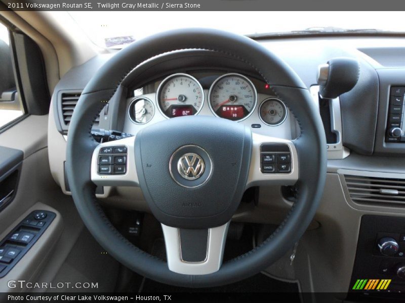 Twilight Gray Metallic / Sierra Stone 2011 Volkswagen Routan SE