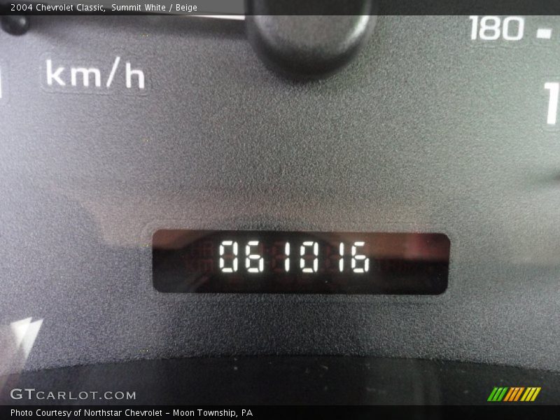 Summit White / Beige 2004 Chevrolet Classic
