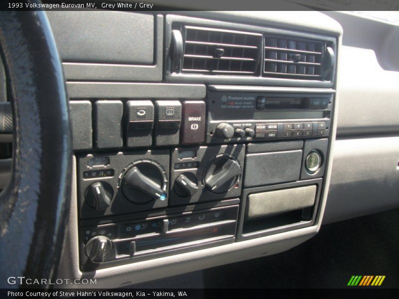 Grey White / Grey 1993 Volkswagen Eurovan MV