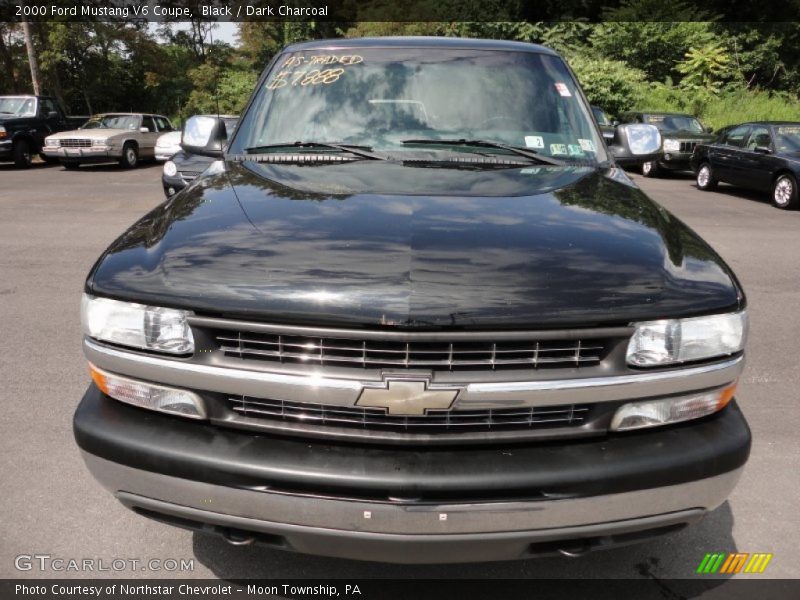 Black / Dark Charcoal 2000 Ford Mustang V6 Coupe