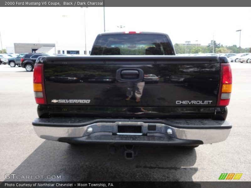 Black / Dark Charcoal 2000 Ford Mustang V6 Coupe