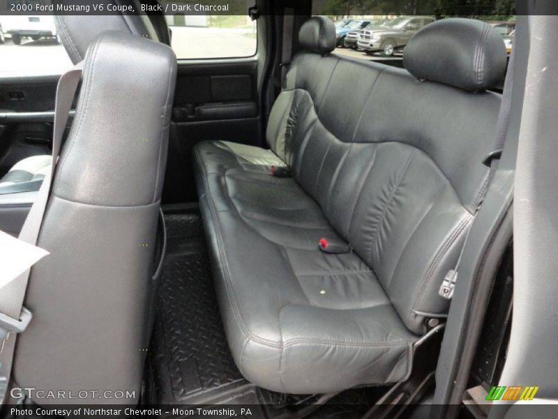 Black / Dark Charcoal 2000 Ford Mustang V6 Coupe
