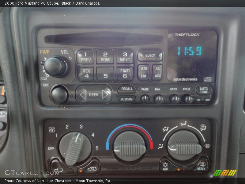Black / Dark Charcoal 2000 Ford Mustang V6 Coupe
