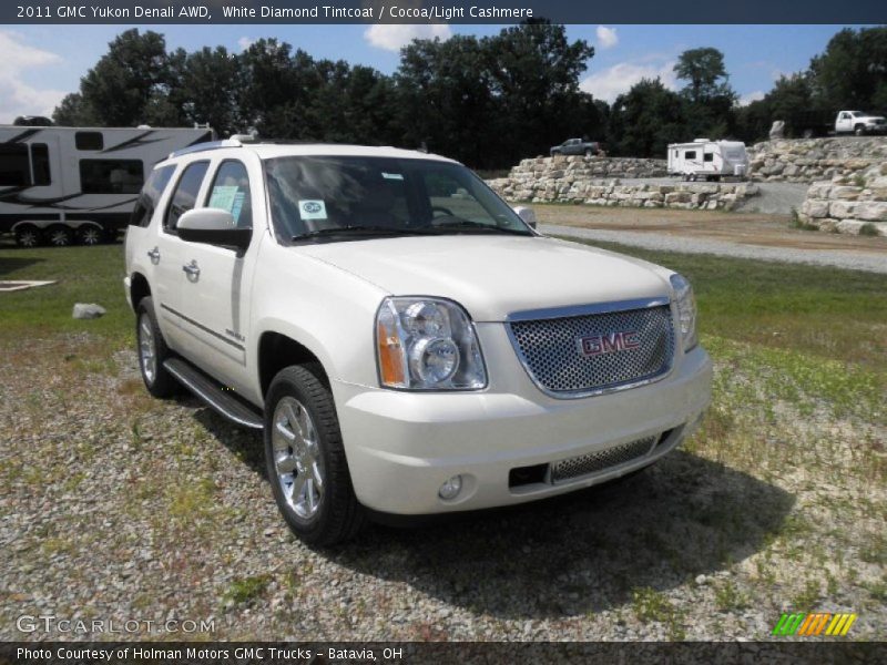 White Diamond Tintcoat / Cocoa/Light Cashmere 2011 GMC Yukon Denali AWD