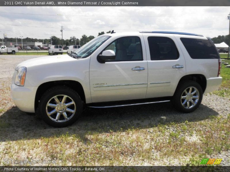 White Diamond Tintcoat / Cocoa/Light Cashmere 2011 GMC Yukon Denali AWD