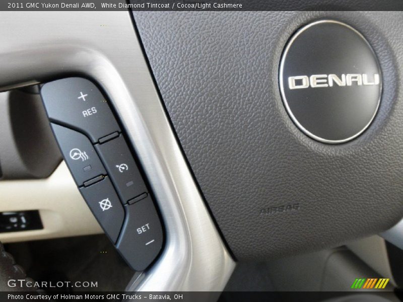 White Diamond Tintcoat / Cocoa/Light Cashmere 2011 GMC Yukon Denali AWD
