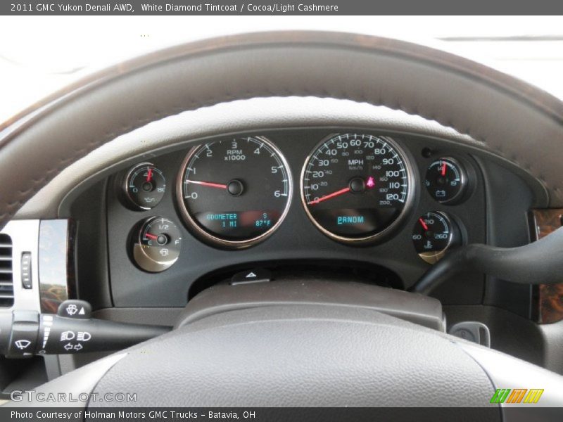 White Diamond Tintcoat / Cocoa/Light Cashmere 2011 GMC Yukon Denali AWD