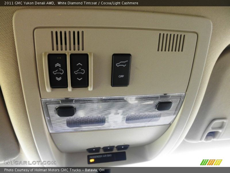 White Diamond Tintcoat / Cocoa/Light Cashmere 2011 GMC Yukon Denali AWD
