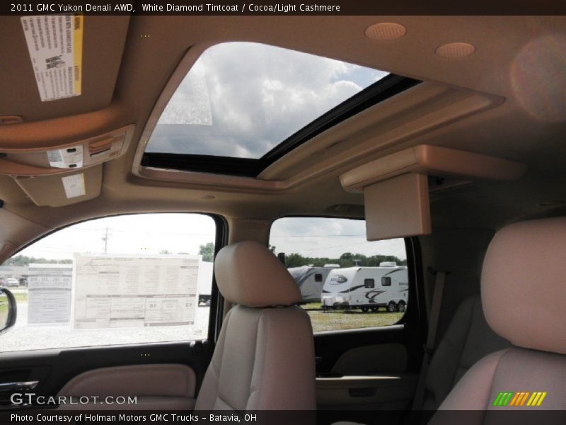 White Diamond Tintcoat / Cocoa/Light Cashmere 2011 GMC Yukon Denali AWD