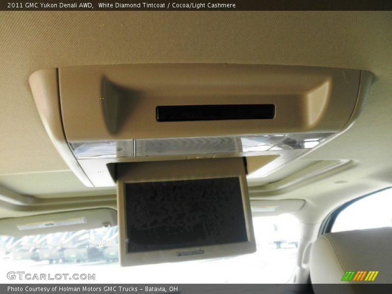 White Diamond Tintcoat / Cocoa/Light Cashmere 2011 GMC Yukon Denali AWD