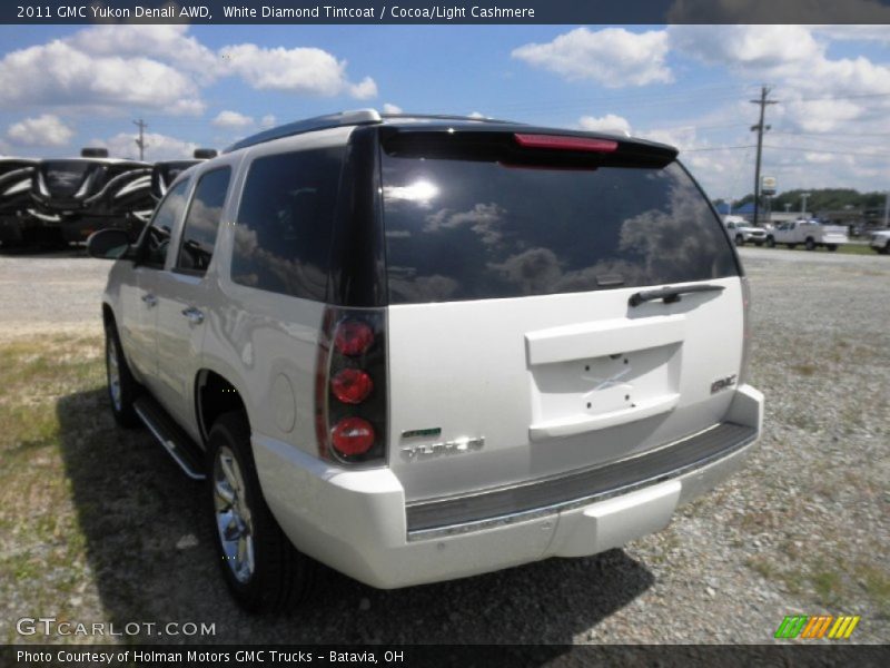 White Diamond Tintcoat / Cocoa/Light Cashmere 2011 GMC Yukon Denali AWD