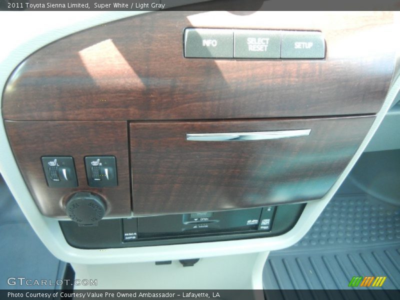 Super White / Light Gray 2011 Toyota Sienna Limited