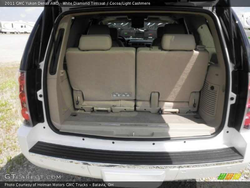 White Diamond Tintcoat / Cocoa/Light Cashmere 2011 GMC Yukon Denali AWD