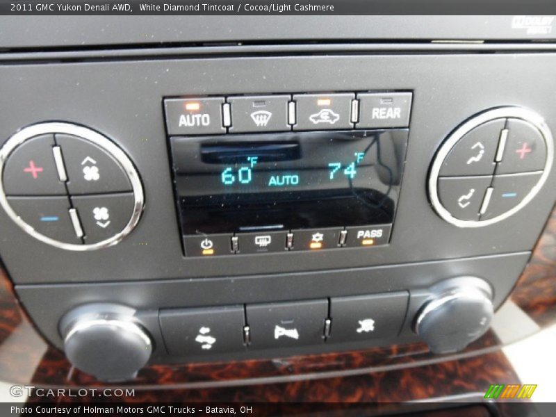 White Diamond Tintcoat / Cocoa/Light Cashmere 2011 GMC Yukon Denali AWD
