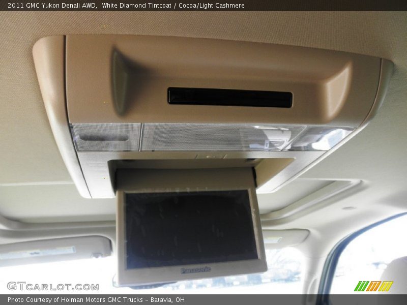 White Diamond Tintcoat / Cocoa/Light Cashmere 2011 GMC Yukon Denali AWD