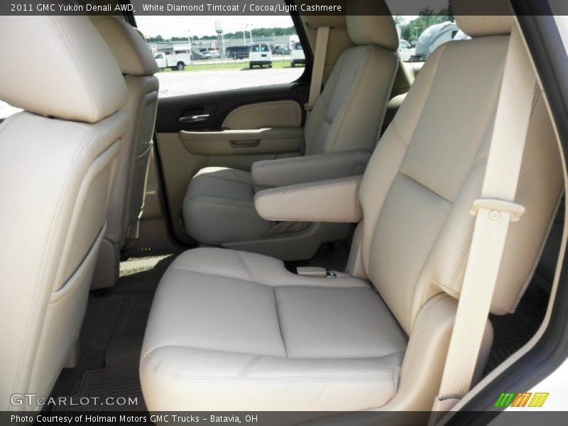 White Diamond Tintcoat / Cocoa/Light Cashmere 2011 GMC Yukon Denali AWD