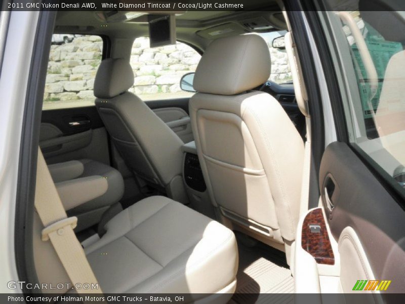 White Diamond Tintcoat / Cocoa/Light Cashmere 2011 GMC Yukon Denali AWD