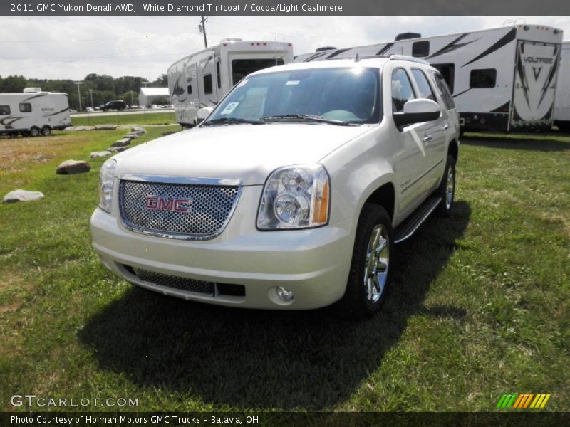 White Diamond Tintcoat / Cocoa/Light Cashmere 2011 GMC Yukon Denali AWD