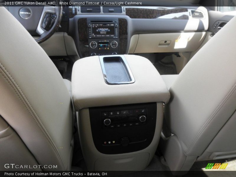 White Diamond Tintcoat / Cocoa/Light Cashmere 2011 GMC Yukon Denali AWD