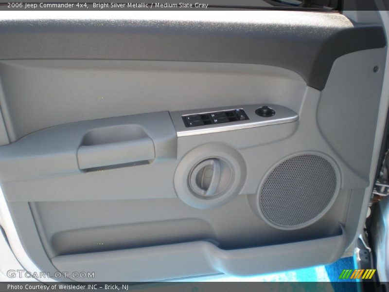 Bright Silver Metallic / Medium Slate Gray 2006 Jeep Commander 4x4