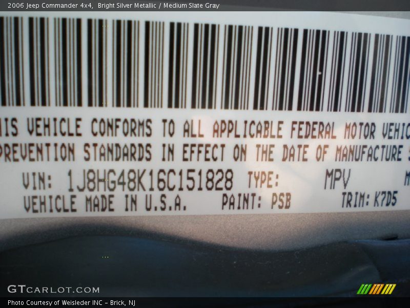 Bright Silver Metallic / Medium Slate Gray 2006 Jeep Commander 4x4