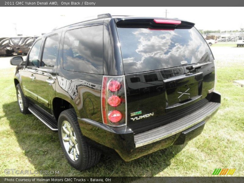 Onyx Black / Ebony 2011 GMC Yukon Denali AWD
