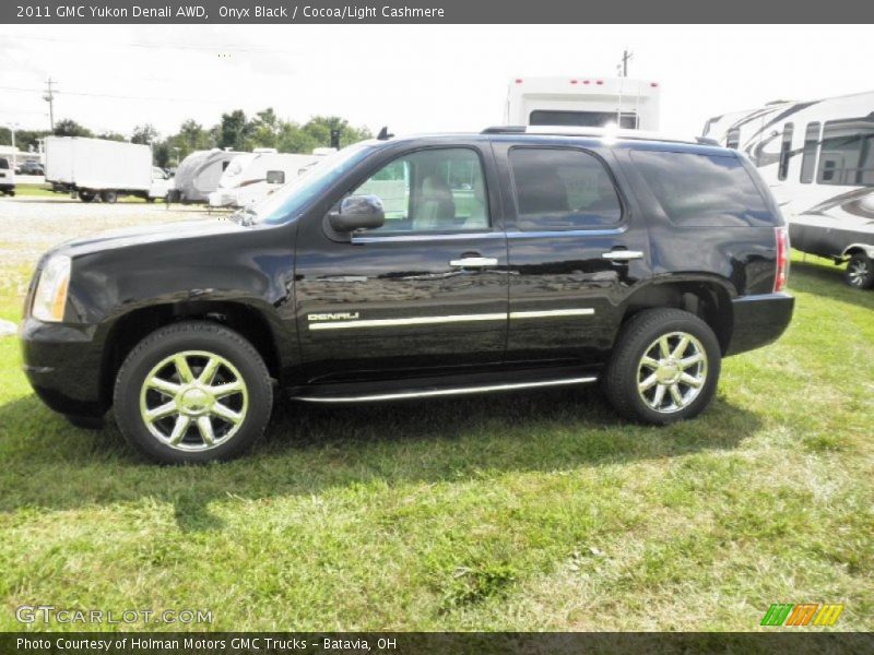 Onyx Black / Cocoa/Light Cashmere 2011 GMC Yukon Denali AWD