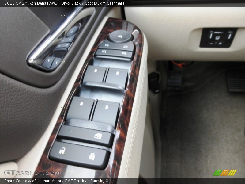 Onyx Black / Cocoa/Light Cashmere 2011 GMC Yukon Denali AWD