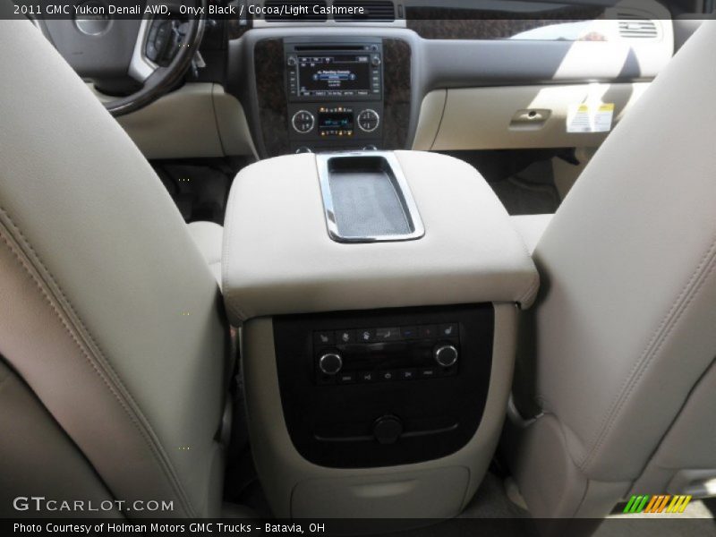 Onyx Black / Cocoa/Light Cashmere 2011 GMC Yukon Denali AWD