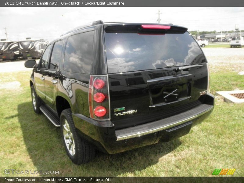 Onyx Black / Cocoa/Light Cashmere 2011 GMC Yukon Denali AWD