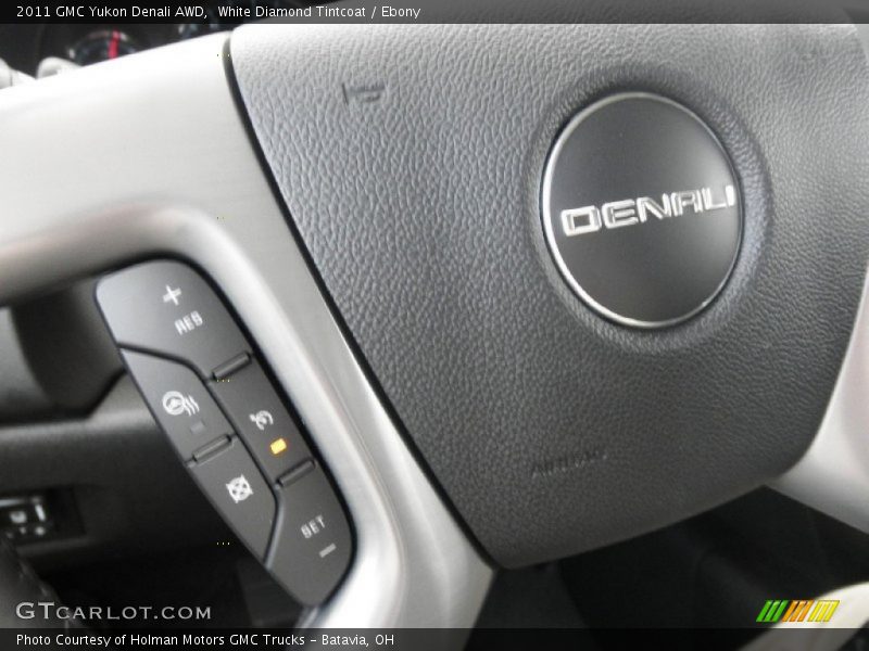 White Diamond Tintcoat / Ebony 2011 GMC Yukon Denali AWD