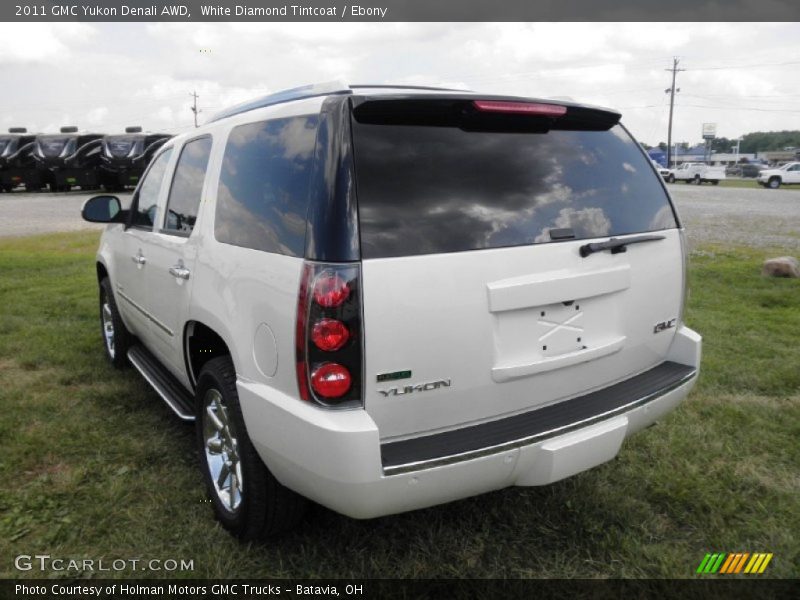 White Diamond Tintcoat / Ebony 2011 GMC Yukon Denali AWD