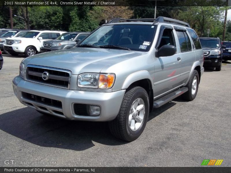 Chrome Silver Metallic / Charcoal 2003 Nissan Pathfinder SE 4x4