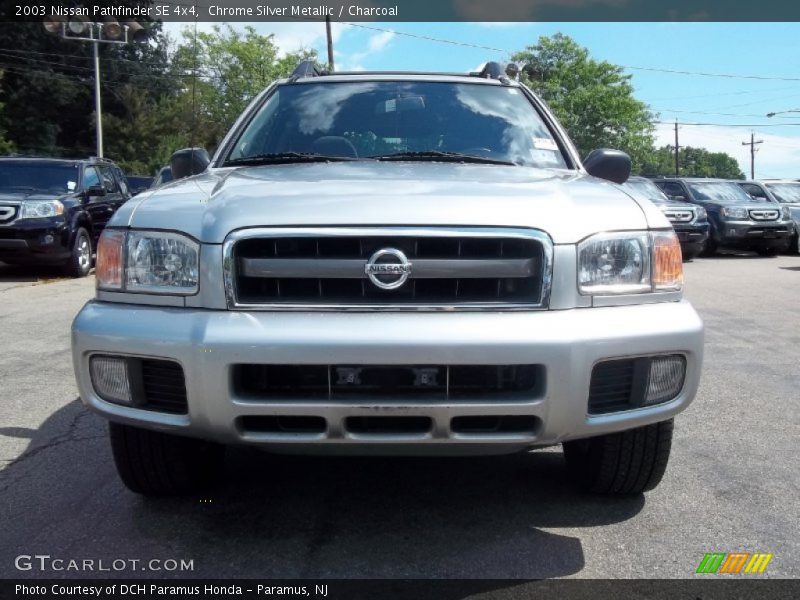 Chrome Silver Metallic / Charcoal 2003 Nissan Pathfinder SE 4x4