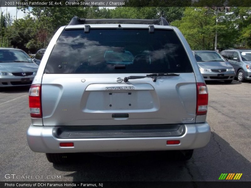 Chrome Silver Metallic / Charcoal 2003 Nissan Pathfinder SE 4x4