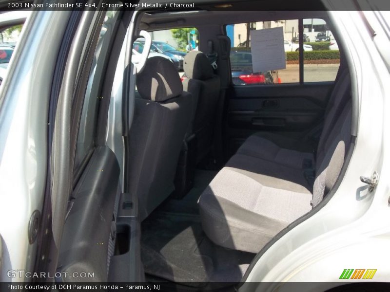 Chrome Silver Metallic / Charcoal 2003 Nissan Pathfinder SE 4x4