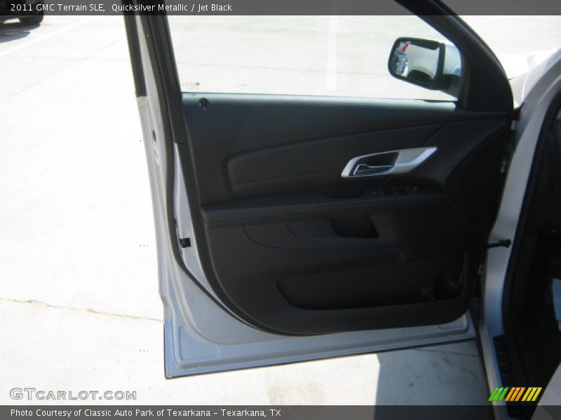 Quicksilver Metallic / Jet Black 2011 GMC Terrain SLE