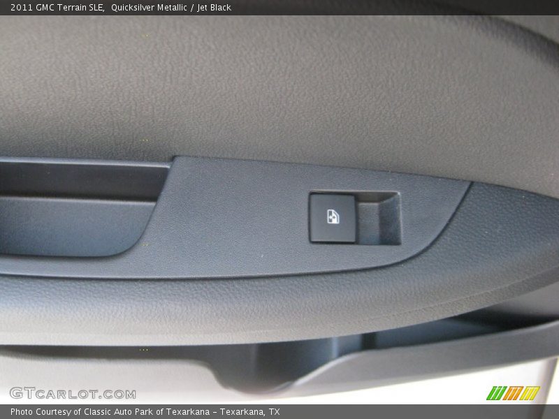 Quicksilver Metallic / Jet Black 2011 GMC Terrain SLE