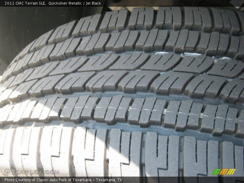 Quicksilver Metallic / Jet Black 2011 GMC Terrain SLE