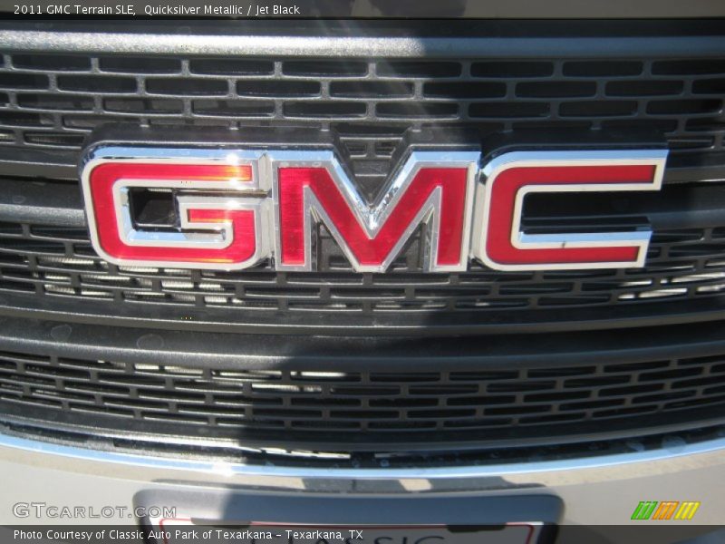 Quicksilver Metallic / Jet Black 2011 GMC Terrain SLE