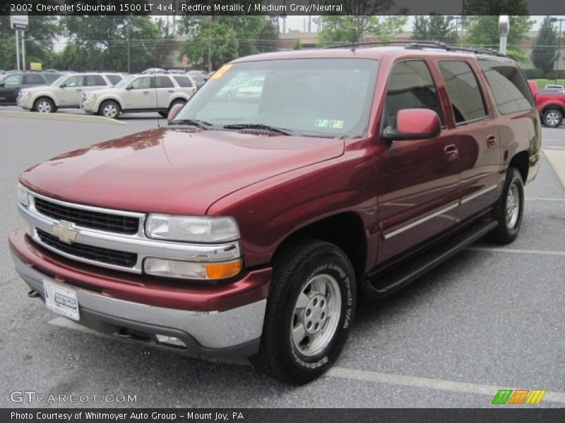 Front 3/4 View of 2002 Suburban 1500 LT 4x4