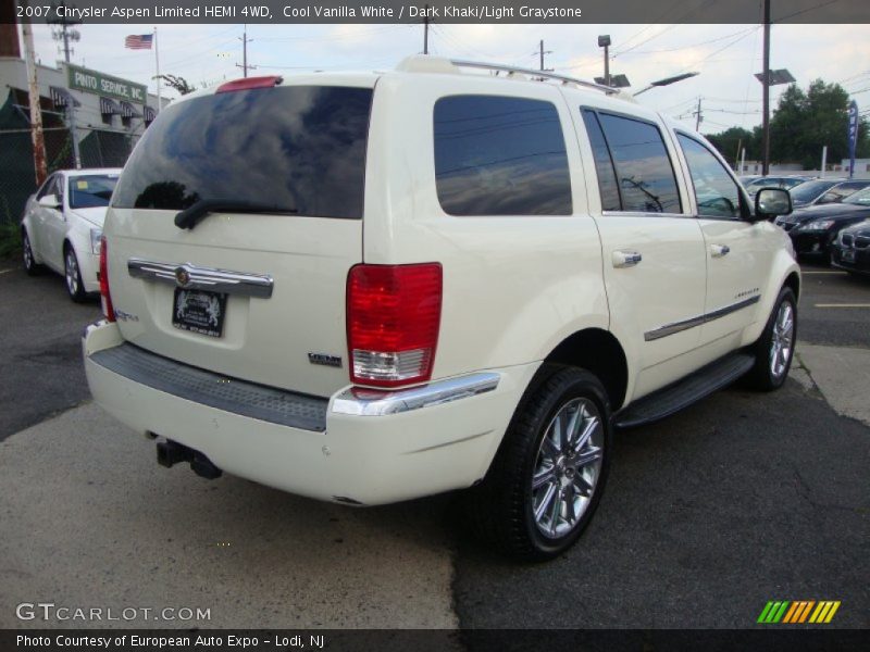 Cool Vanilla White / Dark Khaki/Light Graystone 2007 Chrysler Aspen Limited HEMI 4WD