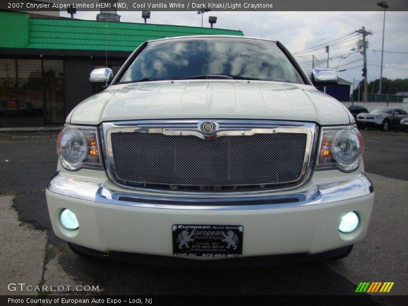 Cool Vanilla White / Dark Khaki/Light Graystone 2007 Chrysler Aspen Limited HEMI 4WD