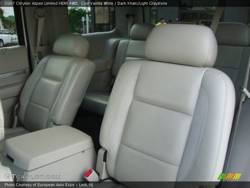Cool Vanilla White / Dark Khaki/Light Graystone 2007 Chrysler Aspen Limited HEMI 4WD