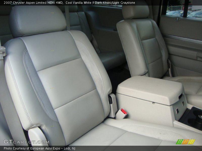 Cool Vanilla White / Dark Khaki/Light Graystone 2007 Chrysler Aspen Limited HEMI 4WD